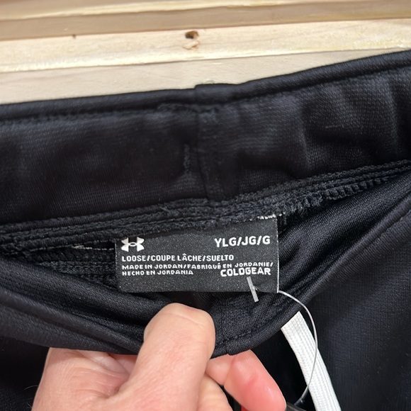 NWT! Under Armour Girls size Youth Large - Picture 4 of 5